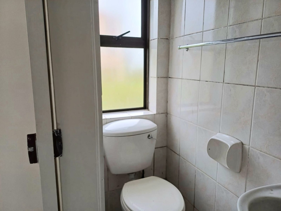To Let 1 Bedroom Property for Rent in Guldenland Western Cape